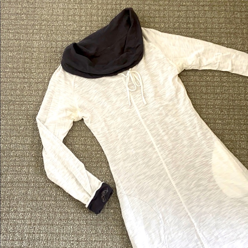 Kuhl Reversible Dress - Picture 3 of 3